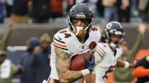 11 Fantasy Football Waiver Wire Pickups: Deep Leagues (Week 10) https://cdn.fantasypros.com/wp-content/images/COLSTON_LOVELAND_BEARS_3-1/213x119.jpg