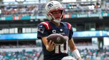 10 Dynasty Risers & Fallers (2025 Fantasy Football) https://cdn.fantasypros.com/wp-content/images/DRAKE_MAYE_PATRIOTS_10-1/213x119.jpg