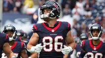Top 5 Fantasy Football Waiver Wire Pickups: Tight Ends (Week 14) https://cdn.fantasypros.com/wp-content/images/Dalton_Schultz_Texans_1470x650-2/213x119.jpg