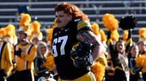2026 NFL Draft Scouting Report: Gennings Dunker (OT – Iowa) https://cdn.fantasypros.com/wp-content/images/Gennings_Dunker_iowa_1/213x119.jpg