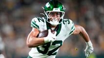 Video: Must-Have Fantasy Football Waiver Wire Pickups (Week 9) https://cdn.fantasypros.com/wp-content/images/Isaiah_Davis_jets_2-1/213x119.jpg