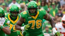 2026 NFL Draft Scouting Report: Isaiah World (OT – Oregon) https://cdn.fantasypros.com/wp-content/images/Isaiah_World_oregon_1-1/213x119.jpg