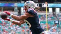 Fantasy Football Start’em, Sit’em: Mack Hollins, Hunter Henry, Mason Taylor https://cdn.fantasypros.com/wp-content/images/MACK_HOLLINS_PATRIOTS_1-1/213x119.jpg