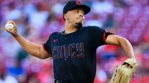 Fantasy Baseball Prospect Report: Rankings, Updates & Stashes https://cdn.fantasypros.com/wp-content/images/chase_burns_reds_3-1/213x119.jpg