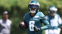 8 Players Trending Up & Down (2026 Fantasy Football) https://cdn.fantasypros.com/wp-content/images/devonta_smith_eagles_10-1/213x119.jpg