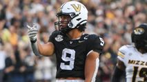 Top Dynasty Rookie Draft Targets: Tight Ends (Fantasy Football) https://cdn.fantasypros.com/wp-content/images/eli_stowers_vanderbilt/213x119.jpg