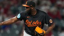 Fantasy Baseball Closer Rankings: Risers & Fallers (2025) photo