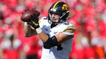 2023 NFL Draft Scouting Report: Sam LaPorta (TE – Iowa) https://cdn.fantasypros.com/wp-content/images/full_393085/213x119.jpg