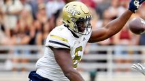 2023 NFL Draft Scouting Report: Keion White (DE – Georgia Tech) https://cdn.fantasypros.com/wp-content/images/full_398608/213x119.jpg