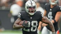 Running Backs to Avoid (2023 Fantasy Football) https://cdn.fantasypros.com/wp-content/images/full_404048/213x119.jpg