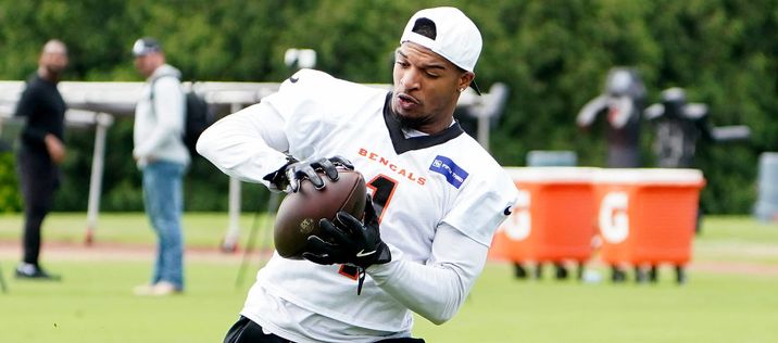 Fantasy Football Mock Draft: How to Approach Pick 1.01 (2025)