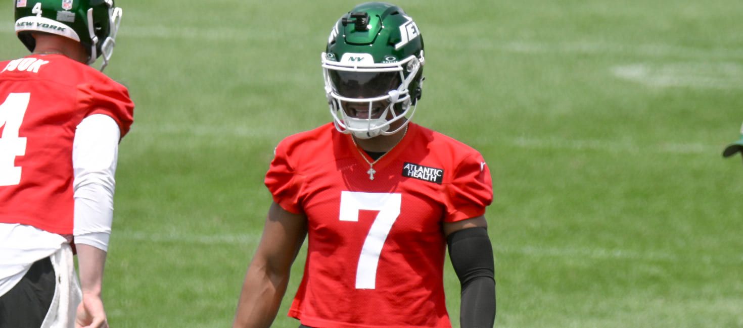 Perfect Fantasy Football Draft: Round-by-Round Targets (2025)