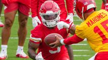 Hero RB Fantasy Football Draft Strategy & Targets (2026) photo