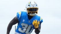 Video: Must-Have Fantasy Football Waiver Wire Pickups (Week 7) https://cdn.fantasypros.com/wp-content/images/kimani_vidal_chargers_2/213x119.jpg