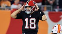 Fantasy Football Quarterback Streamers & Waiver Wire Pickups (Week 16) https://cdn.fantasypros.com/wp-content/images/kirk_cousins_falcons_7-1/213x119.jpg
