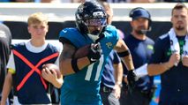 Fantasy Football NFL Air Yards Analysis & Takeaways (Week 8) https://cdn.fantasypros.com/wp-content/images/parker_washington_jaguars_4-1/213x119.jpg