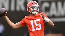Superflex Dynasty Rookie Draft Rankings (2026 Fantasy Football) https://cdn.fantasypros.com/wp-content/images/taylen_green_browns_1/213x119.jpg
