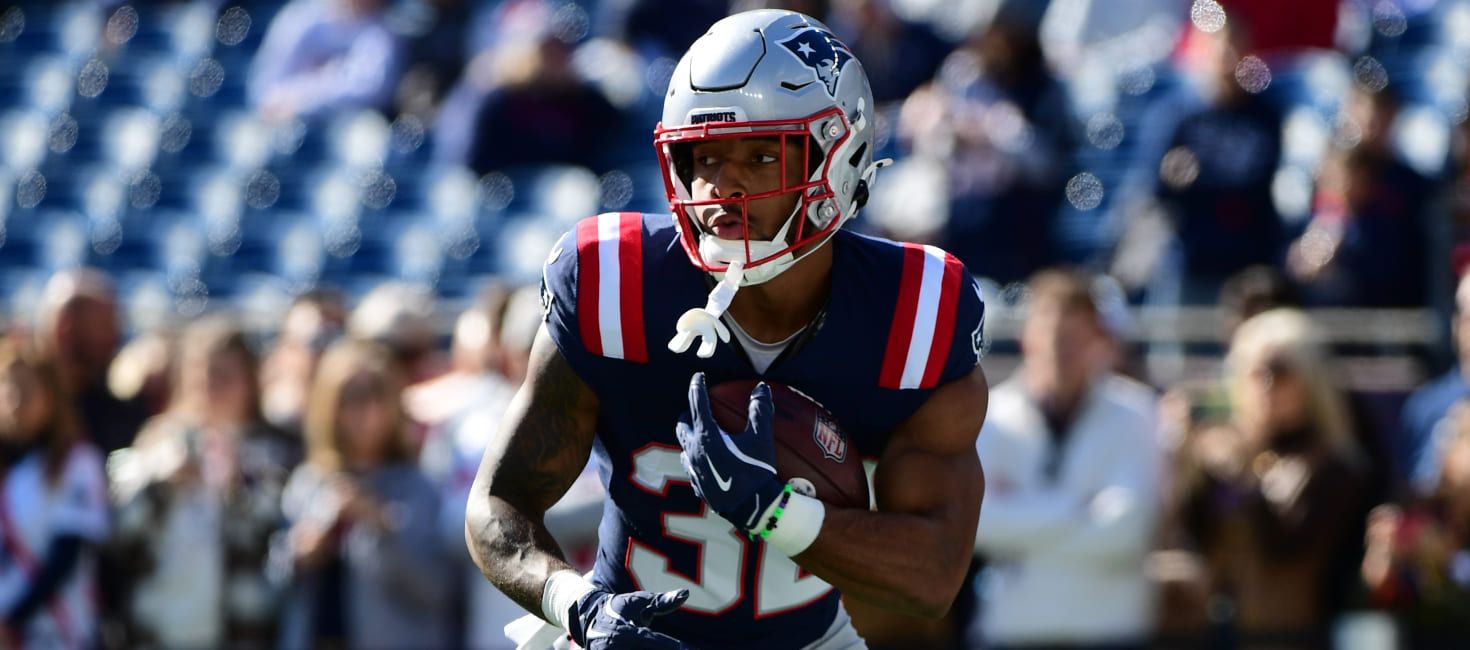 Seven Mid-Round Running Backs to Consider for Fantasy Football Success