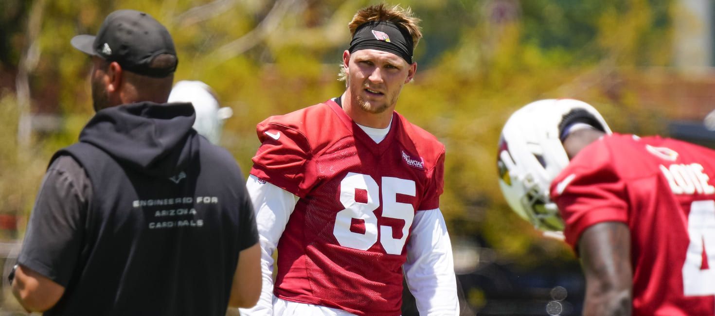 Fantasy Football Experts' Early-Round Draft Picks: Targets and Avoids