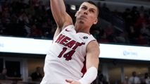 NBA DFS Picks & Lineup Advice: Saturday (4/26) https://cdn.fantasypros.com/wp-content/images/tyler_herro_heat_4-1/213x119.jpg