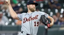 Fantasy Baseball Closer Rankings: Risers & Fallers (2025) photo