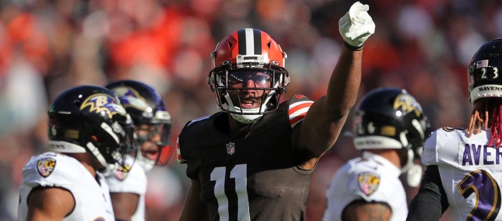 Waiver Wire Pickups: Wide Receivers to Stash Ahead of Week 14 (2022 Fantasy Football)